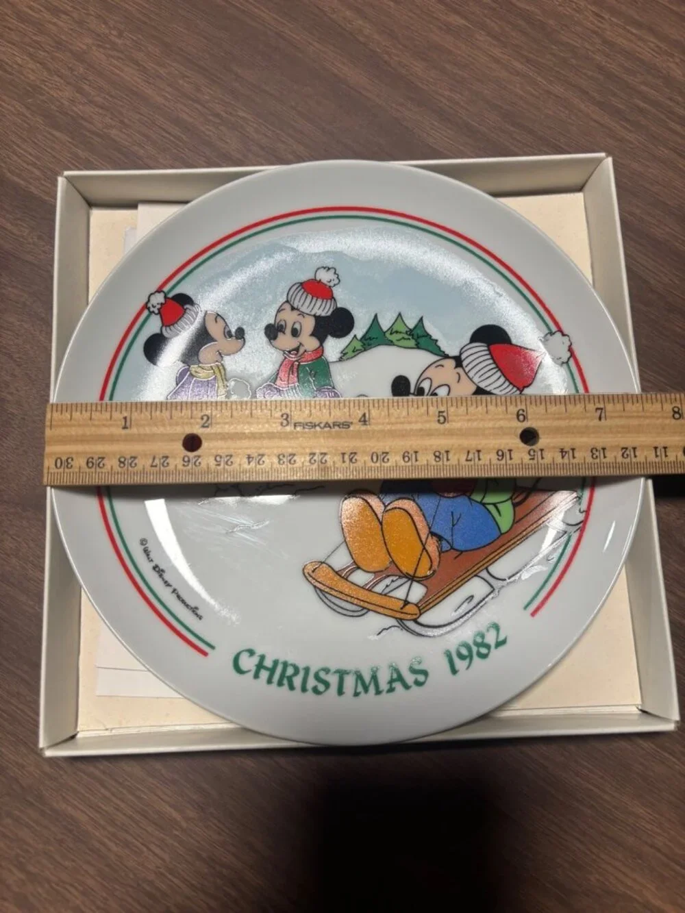 Schmid Walt Disney 1982 Christmas Collector Plate w/ Box Christmas Games
